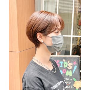 丸みショート　艶髪ヘア美髪矯正でサラサラストレート