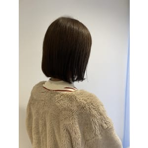 グレージュ＋ボブ