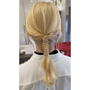 タイトヘアアレンジ