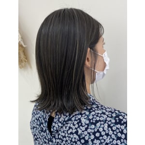 ストレートだからお洒落なコントラストハイライト