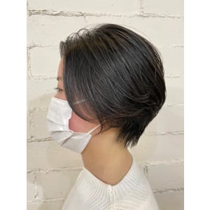 ハンサムショート　黒髪　20代