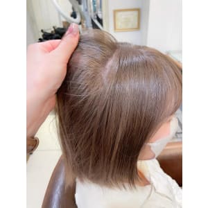 ミルクティーベージュ/ブリーチで作る透明感カラー【横浜】w