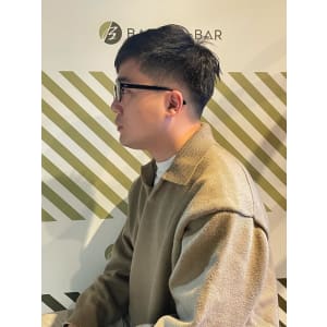 大人の刈り上げスタイル【BARBER-BAR】 - バーバーバー赤羽【バーバーバーアカバネ】掲載中