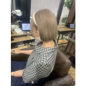 ホワイトグレージュ コンマヘア くすみブルー ダークアッシュ