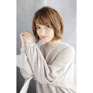 外ハネナチュラルウェーブ【髪質改善・個室サロン】