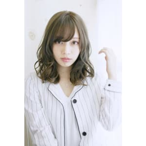 外国人風カラーゆるセミロング 【髪質改善・個室サロン】