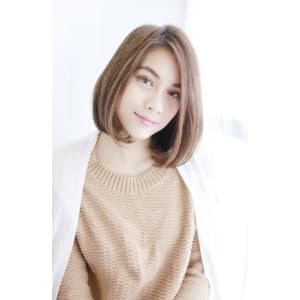 大人の魅力ミディアムボブスタイル【髪質改善・個室サロン】