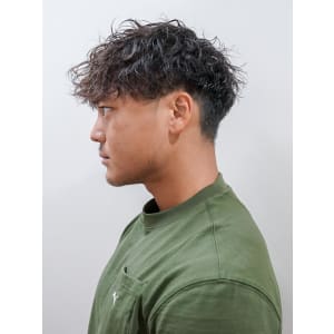 スペインカール ツイストスパイラルパーマ - 男性専門美容室 growth 博多店【ダンセイセンモンビヨウシツ グロウ ハカタテン】掲載中