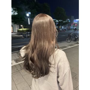 艶感ミルクティーグレージュ	