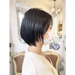 艶感ダークグレージュレディースショート40代梅ヶ丘美容室 - CHAINON【シェノン】掲載中