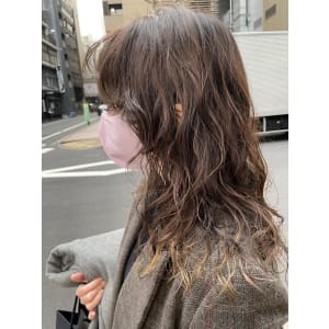 大きめウェーブのニュアンスジェリーパーマ