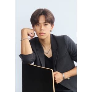 メンズヘア整形スパイラルパーマ波巻きツイストメンズパーマ髪型