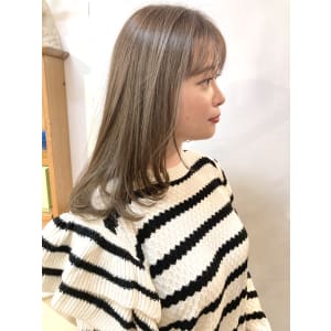 柔らかニュアンスカラーワイドバングナチュラル30代梅ヶ丘