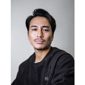 メンズヘア整形スパイラルパーマ波巻きツイストメンズパーマ髪型