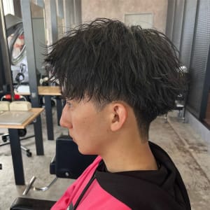 メンズヘア整形スパイラルパーマ波巻きツイストメンズパーマ髪型