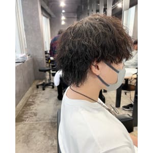 メンズヘア整形スパイラルパーマ波巻きツイストメンズパーマ髪型