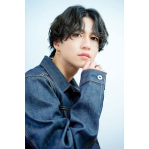 メンズヘア整形スパイラルパーマ波巻きツイストメンズパーマ髪型