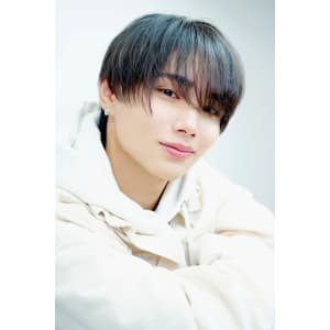 メンズヘア整形スパイラルパーマ波巻きツイストメンズパーマ髪型