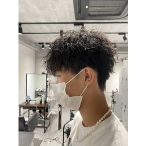 メンズヘア整形スパイラルパーマ波巻きツイストメンズパーマ髪型 - メンズヘア整形サロン GOALD 渋谷店【メンズヘアセイケイサロン ゴールド シブヤテン】掲載中