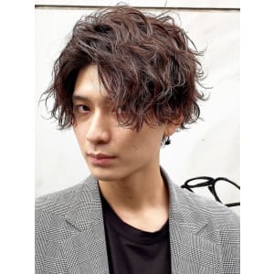 メンズヘア整形スパイラルパーマ波巻きツイストメンズパーマ髪型 - メンズヘア整形サロン GOALD 渋谷店【メンズヘアセイケイサロン ゴールド シブヤテン】掲載中