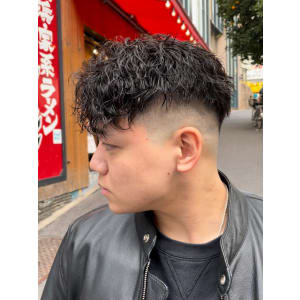 メンズヘア整形スパイラルパーマ波巻きツイストメンズパーマ髪型 - メンズヘア整形サロン GOALD 名古屋 栄【メンズヘアセイケイサロン ゴールド ナゴヤサカエ】掲載中