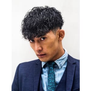メンズヘア整形スパイラルパーマ波巻きツイストメンズパーマ髪型 - メンズヘア整形サロン GOALD 名古屋 栄【メンズヘアセイケイサロン ゴールド ナゴヤサカエ】掲載中