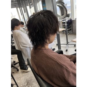 メンズヘア整形スパイラルパーマ波巻きツイストメンズパーマ髪型 - メンズヘア整形サロン GOALD 名古屋 栄【メンズヘアセイケイサロン ゴールド ナゴヤサカエ】掲載中