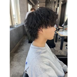 メンズヘア整形スパイラルパーマ波巻きツイストメンズパーマ髪型 - メンズヘア整形サロン GOALD 名古屋 栄【メンズヘアセイケイサロン ゴールド ナゴヤサカエ】掲載中