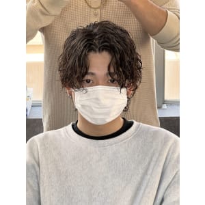 メンズヘア整形スパイラルパーマ波巻きツイストメンズパーマ髪型 - メンズヘア整形サロン GOALD 名古屋 栄【メンズヘアセイケイサロン ゴールド ナゴヤサカエ】掲載中