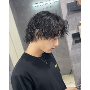 メンズヘア整形スパイラルパーマ波巻きツイストメンズパーマ髪型 - メンズヘア整形サロン GOALD 名古屋 栄【メンズヘアセイケイサロン ゴールド ナゴヤサカエ】掲載中