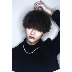 メンズヘア整形スパイラルパーマ波巻きツイストメンズパーマ髪型 - メンズヘア整形サロン GOALD 名古屋 栄【メンズヘアセイケイサロン ゴールド ナゴヤサカエ】掲載中