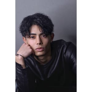 メンズヘア整形スパイラルパーマ波巻きツイストメンズパーマ髪型 - メンズヘア整形サロン GOALD 名古屋 栄【メンズヘアセイケイサロン ゴールド ナゴヤサカエ】掲載中