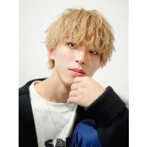 メンズヘア整形スパイラルパーマ波巻きツイストメンズパーマ髪型 - メンズヘア整形サロン GOALD 名古屋 栄【メンズヘアセイケイサロン ゴールド ナゴヤサカエ】掲載中