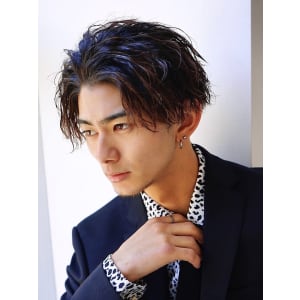 メンズヘア整形スパイラルパーマ波巻きツイストメンズパーマ髪型 - メンズヘア整形サロン GOALD 名古屋 栄【メンズヘアセイケイサロン ゴールド ナゴヤサカエ】掲載中