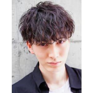 メンズヘア整形スパイラルパーマ波巻きツイストメンズパーマ髪型 - メンズヘア整形サロン GOALD 名古屋 栄【メンズヘアセイケイサロン ゴールド ナゴヤサカエ】掲載中