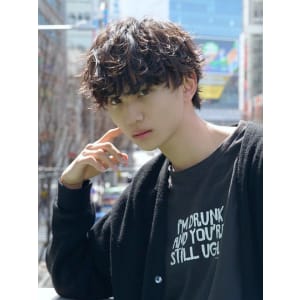 メンズヘア整形スパイラルパーマ波巻きツイストメンズパーマ髪型