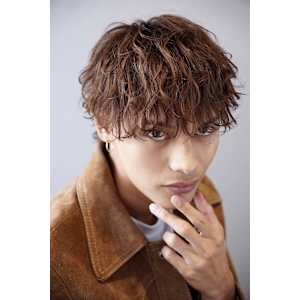 メンズヘア整形スパイラルパーマ波巻きツイストメンズパーマ髪型