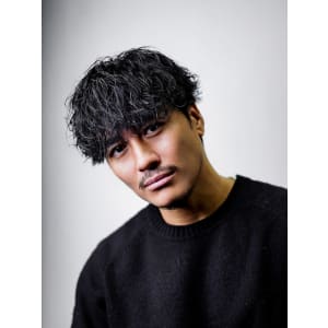 メンズヘア整形スパイラルパーマ波巻きツイストメンズパーマ髪型
