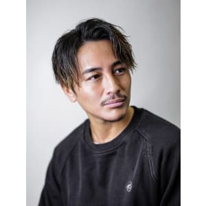 メンズヘア整形スパイラルパーマ波巻きツイストメンズパーマ髪型