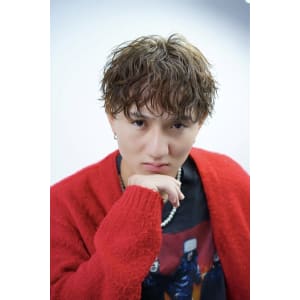 メンズヘア整形スパイラルパーマ波巻きツイストメンズパーマ髪型