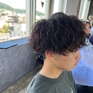 メンズヘア整形スパイラルパーマ波巻きツイストメンズパーマ髪型