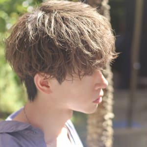 メンズヘア整形スパイラルパーマ波巻きツイストメンズパーマ髪型