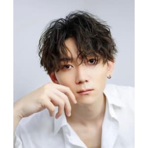 メンズヘア整形スパイラルパーマ波巻きツイストメンズパーマ髪型