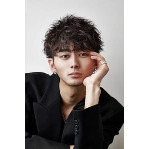 メンズヘア整形スパイラルパーマ波巻きツイストメンズパーマ髪型