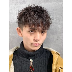 メンズヘア整形スパイラルパーマ波巻きツイストメンズパーマ髪型