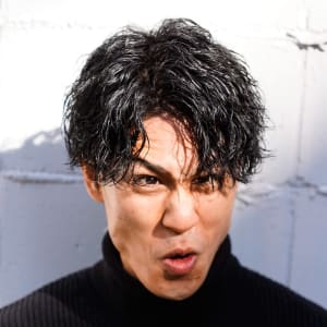 メンズヘア整形スパイラルパーマ波巻きツイストメンズパーマ髪型