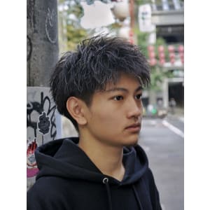 メンズヘア整形スパイラルパーマ波巻きツイストメンズパーマ髪型