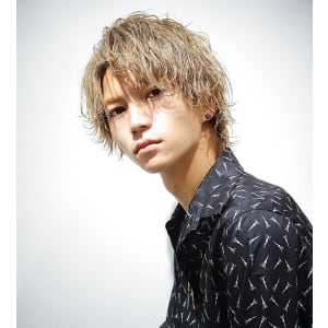 メンズヘア整形スパイラルパーマ波巻きツイストメンズパーマ髪型