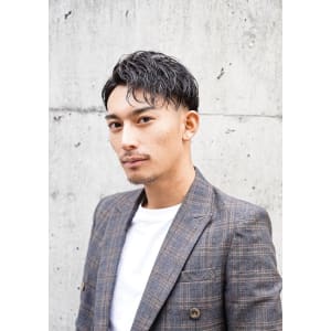メンズヘア整形スパイラルパーマ波巻きツイストメンズパーマ髪型