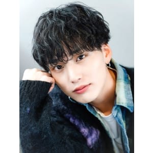 メンズヘア整形スパイラルパーマ波巻きツイストメンズパーマ髪型
